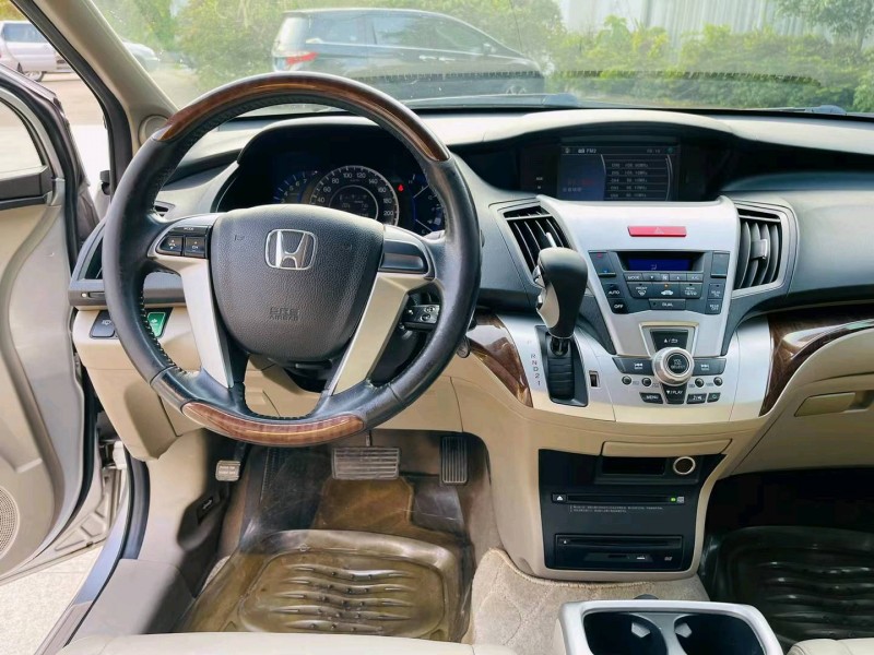 深圳13年本田奥德赛4