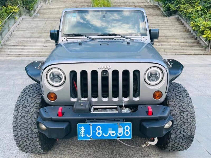 深圳14年Jeep牧馬人8