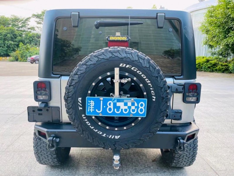 深圳14年Jeep牧馬人5