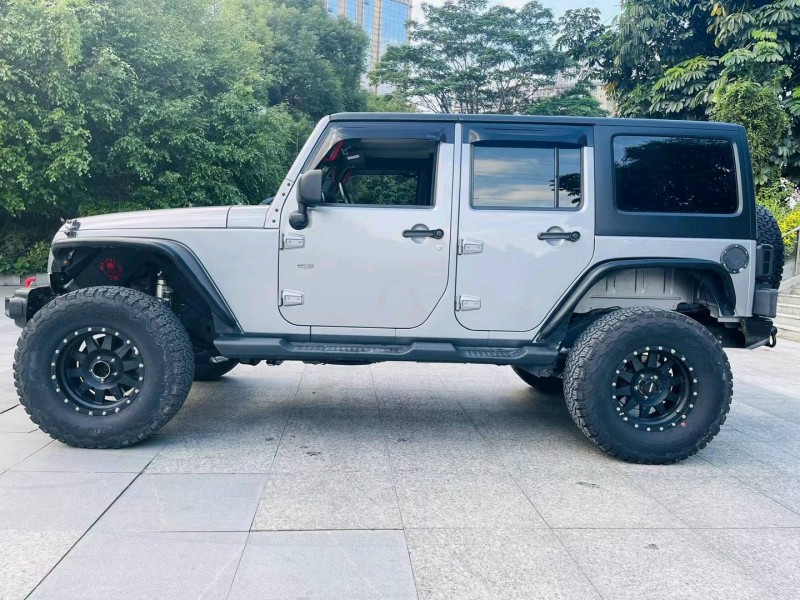 深圳14年Jeep牧馬人1
