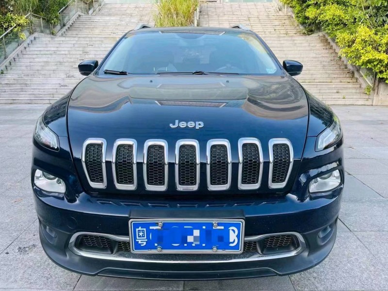 深圳18年Jeep自由光9