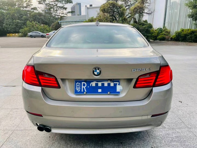 深圳13年寶馬5系4