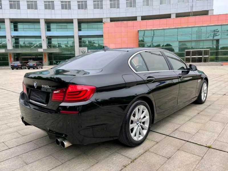 盐城13年宝马5系8