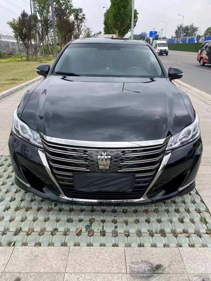 徐州18年丰田皇冠1