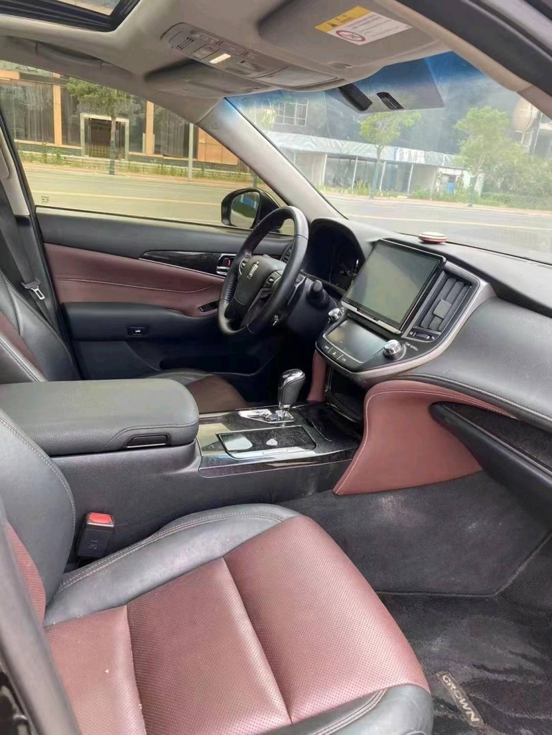 徐州18年丰田皇冠6