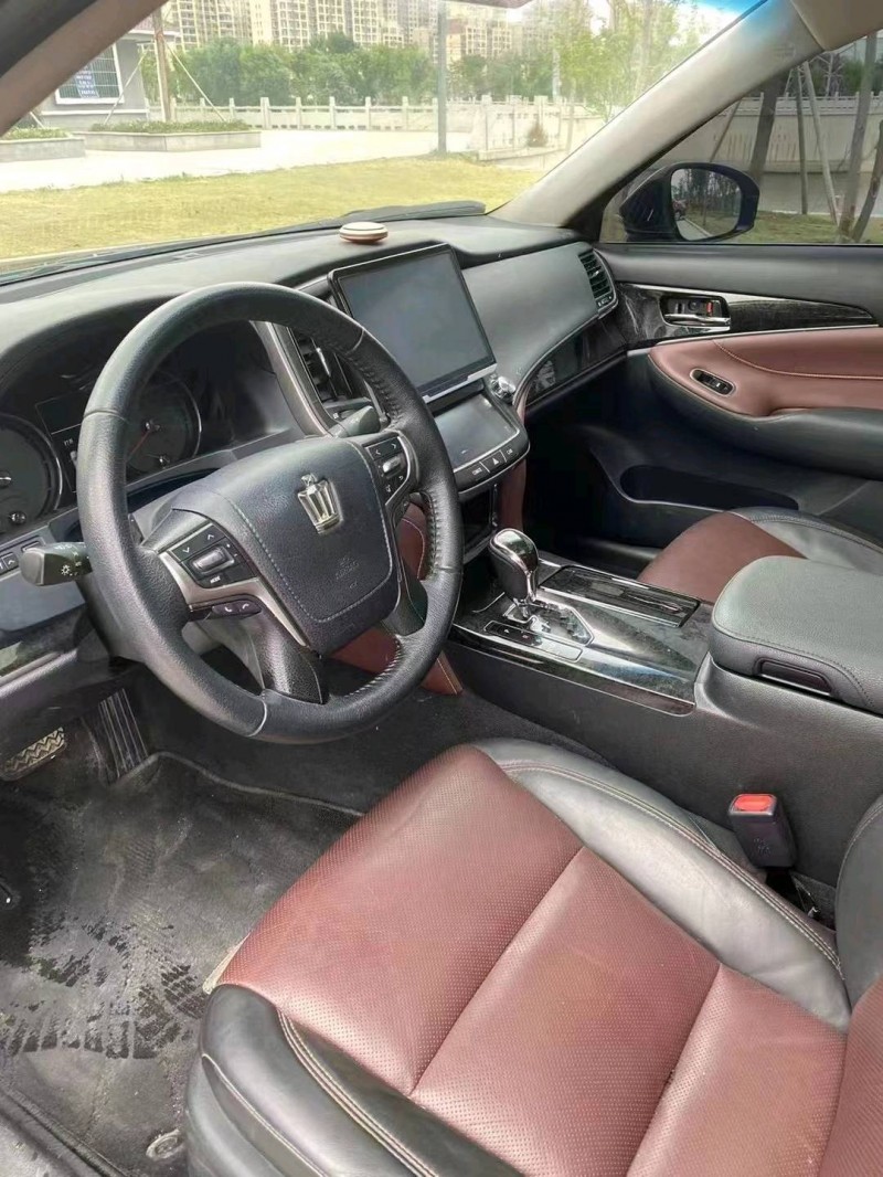 徐州18年丰田皇冠7