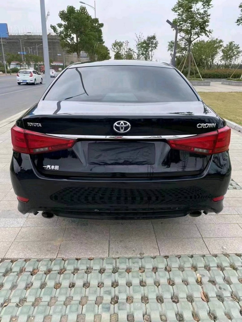 徐州18年丰田皇冠9