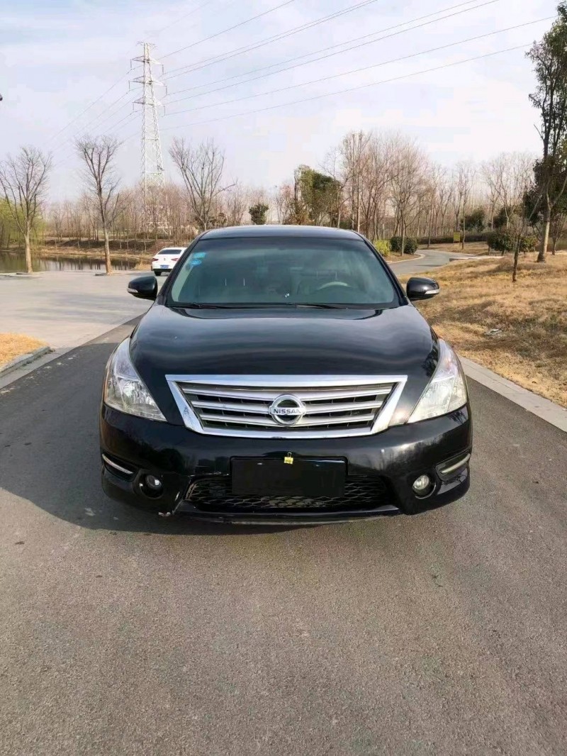 徐州12年日產天籟1