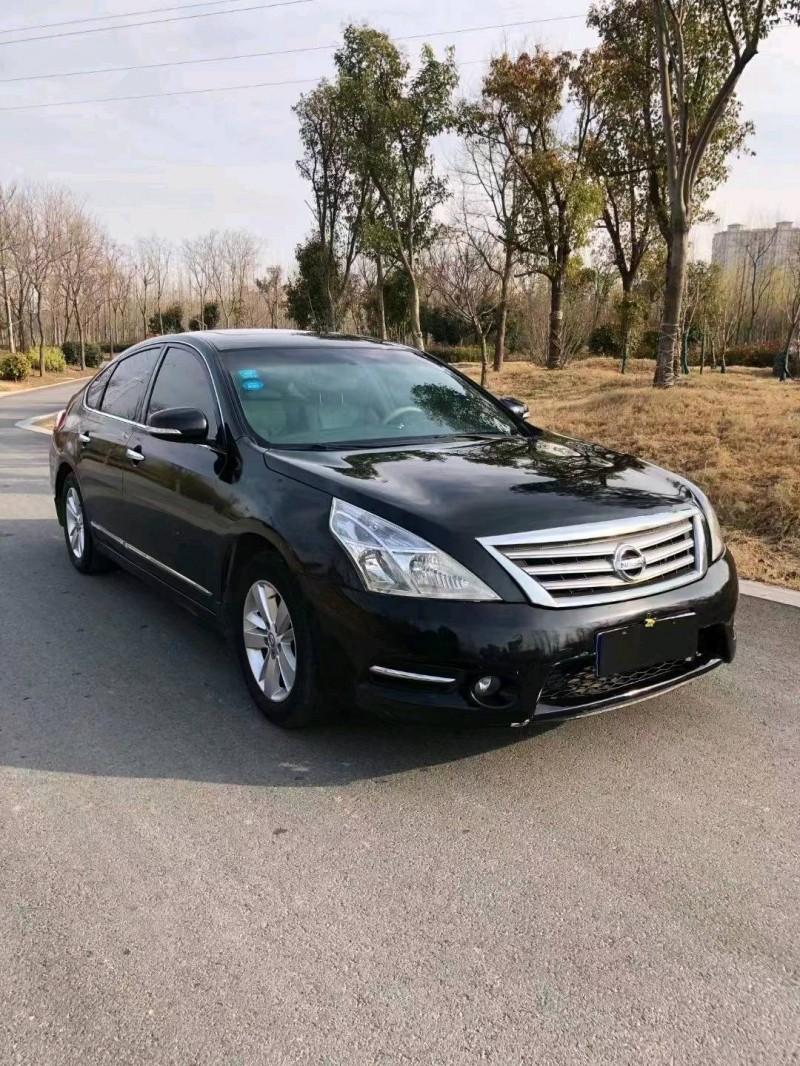徐州12年日產天籟2