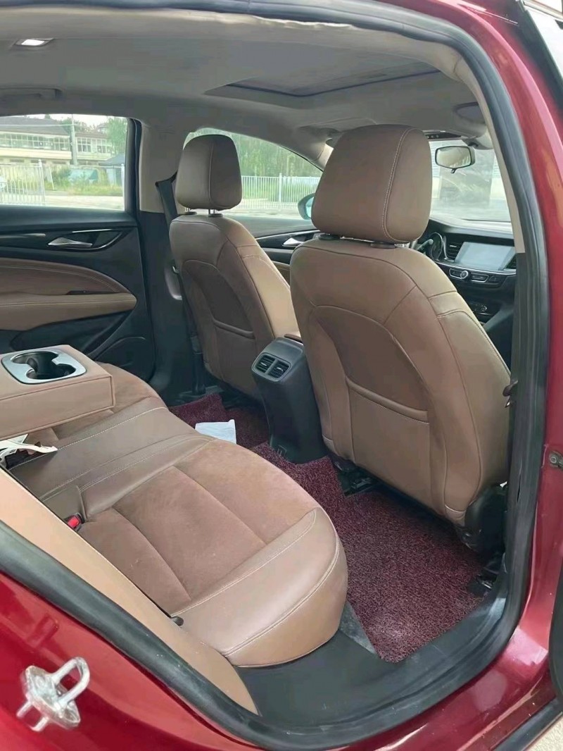 徐州19年别克君威5