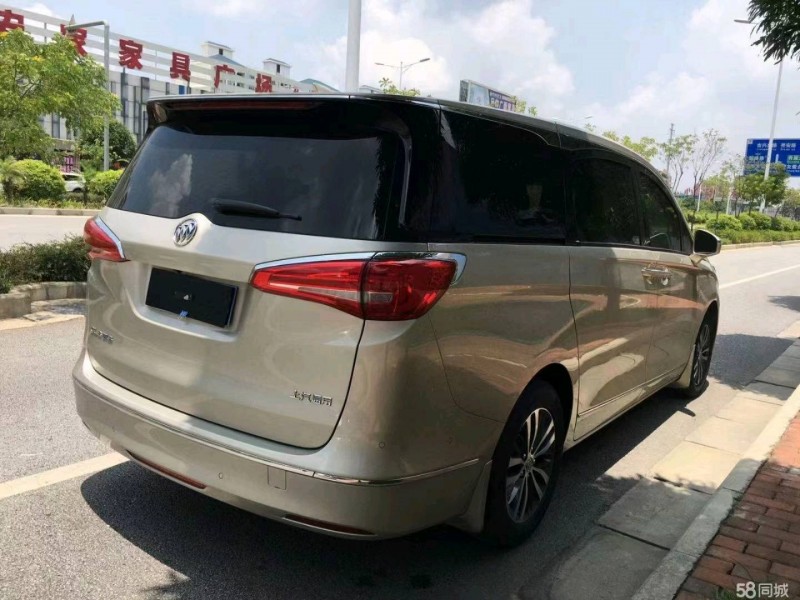 防城港17年別克GL82