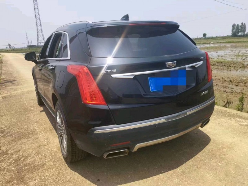 吉安18年凱迪拉克XT53