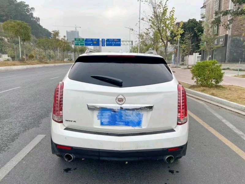 南平12年凱迪拉克SRX2