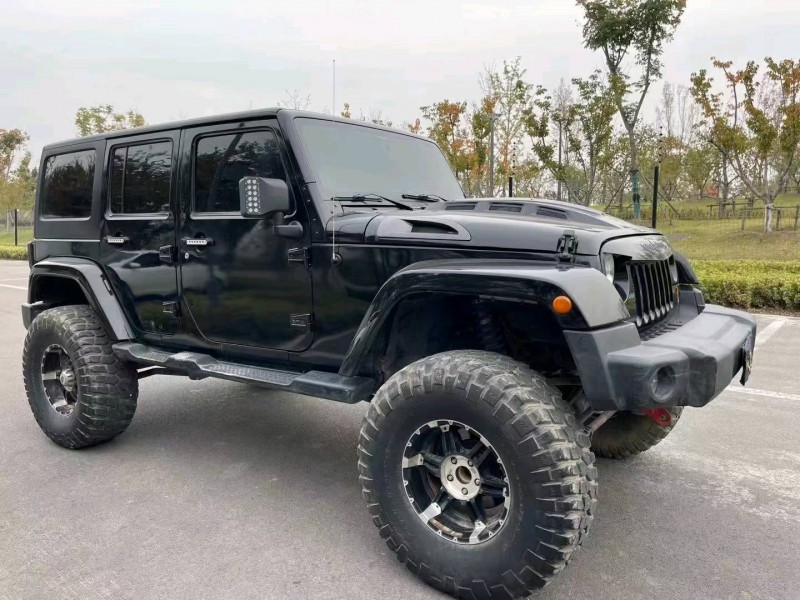 濟寧13年Jeep牧馬人2