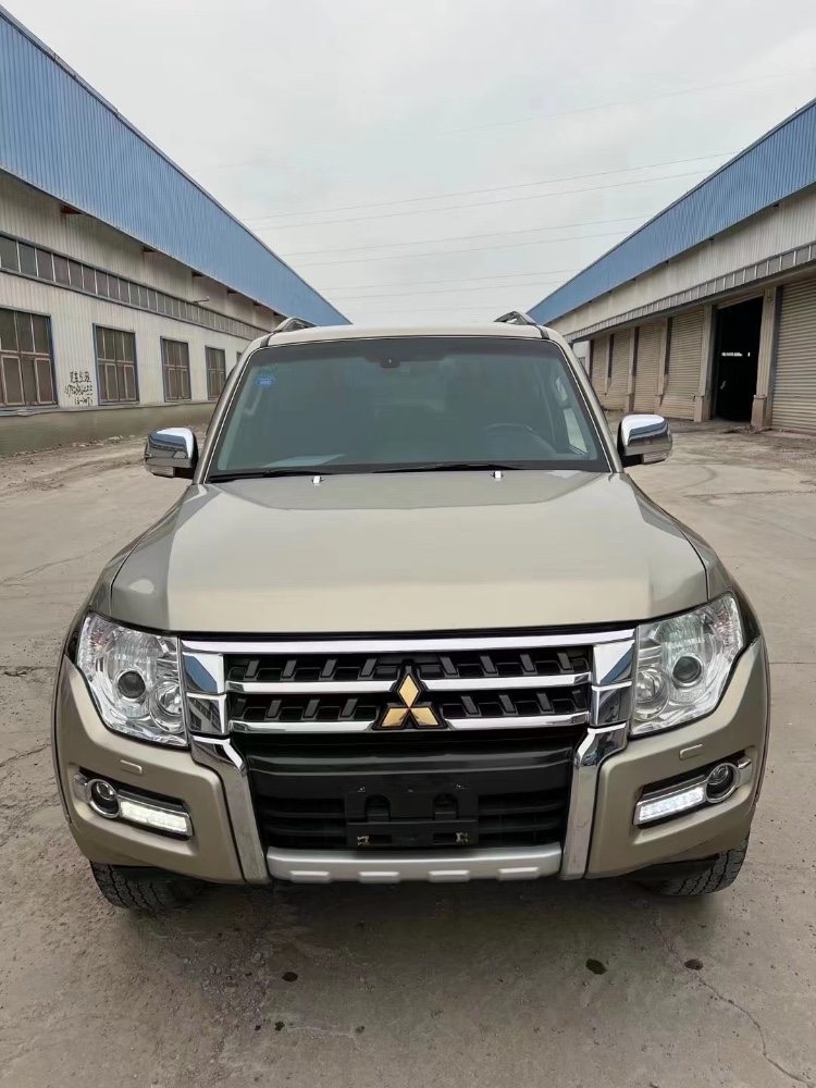 徐州17年三菱帕杰罗1