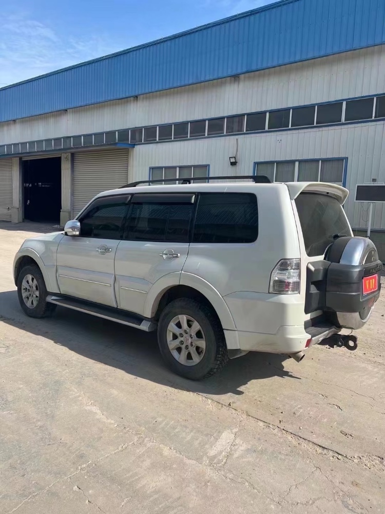 徐州17年三菱帕杰罗6