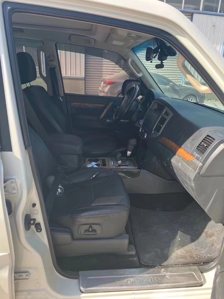 徐州17年三菱帕杰罗7