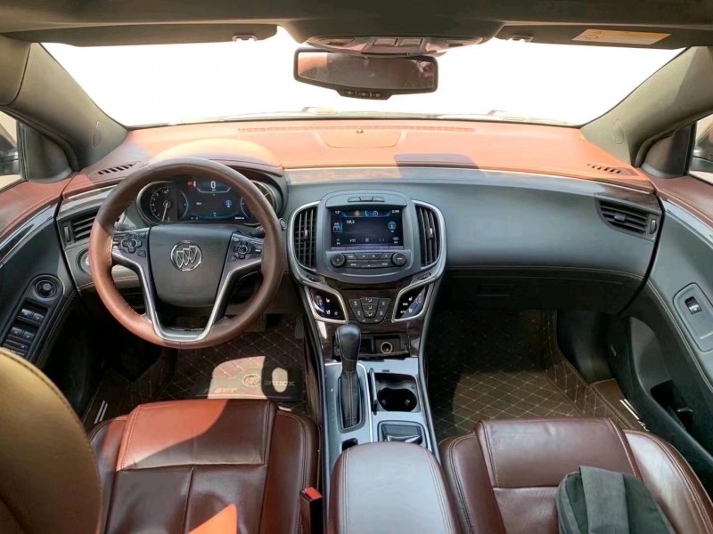 青岛14年别克君越4