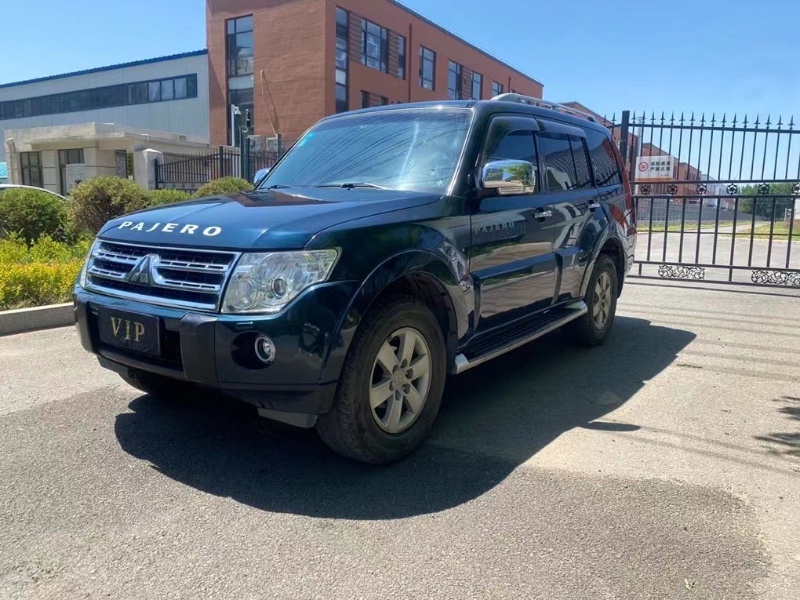 沈阳09年三菱帕杰罗2