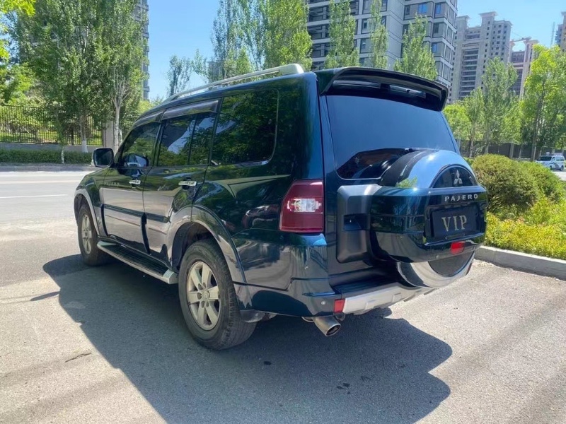 沈阳09年三菱帕杰罗5