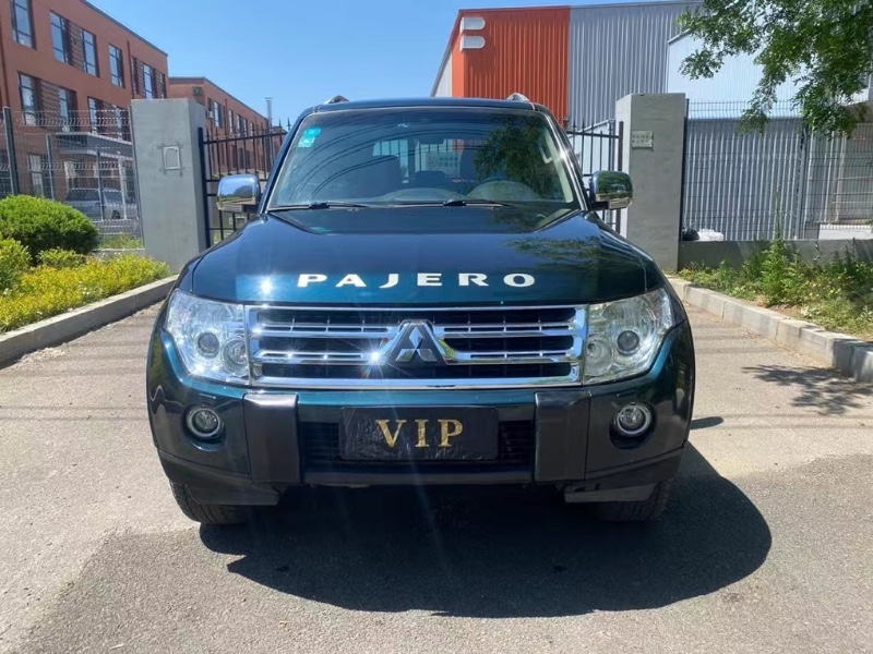 沈阳09年三菱帕杰罗1