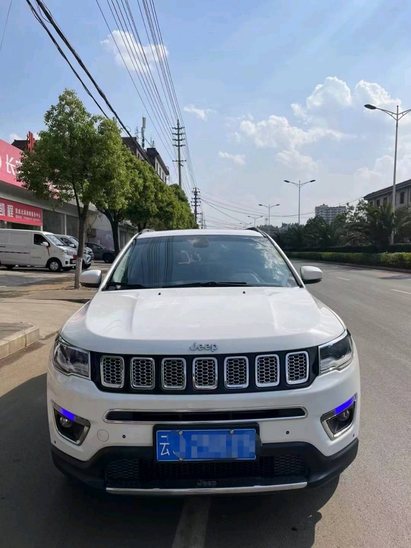 曲靖17年Jeep指南者1