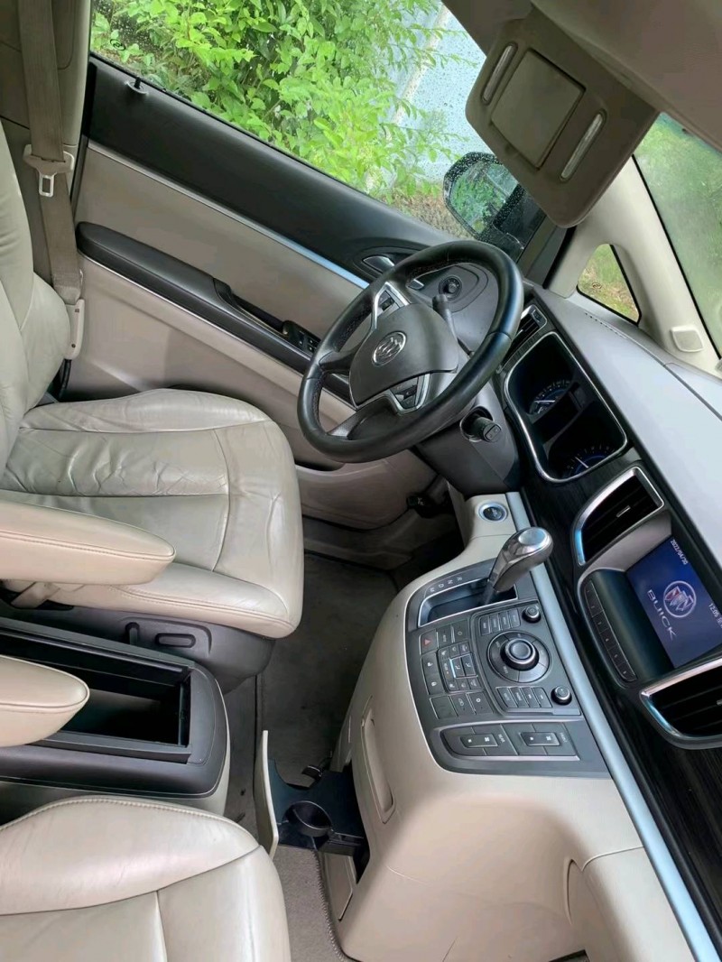 青岛13年别克GL84