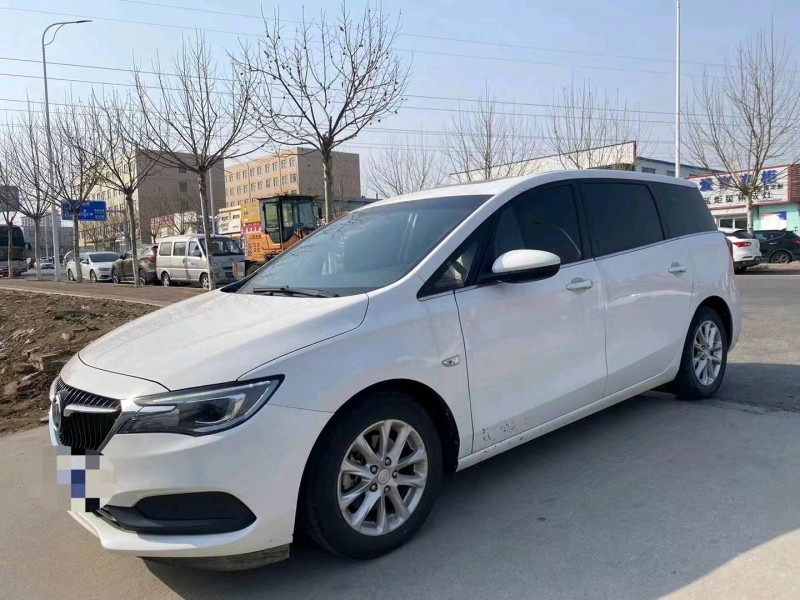 青岛18年别克GL68