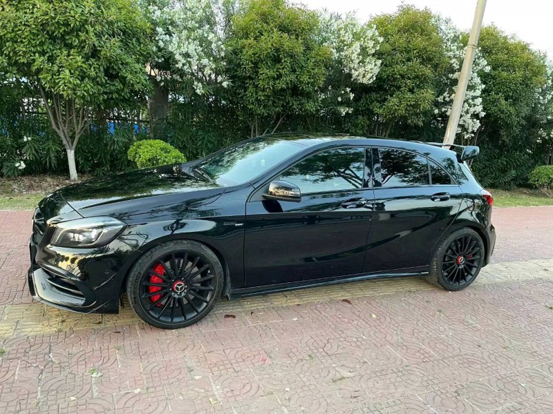 淮北17年奔馳AMG3