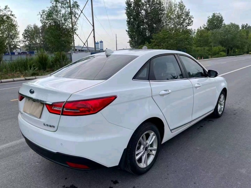 烟台20年福特福睿斯4