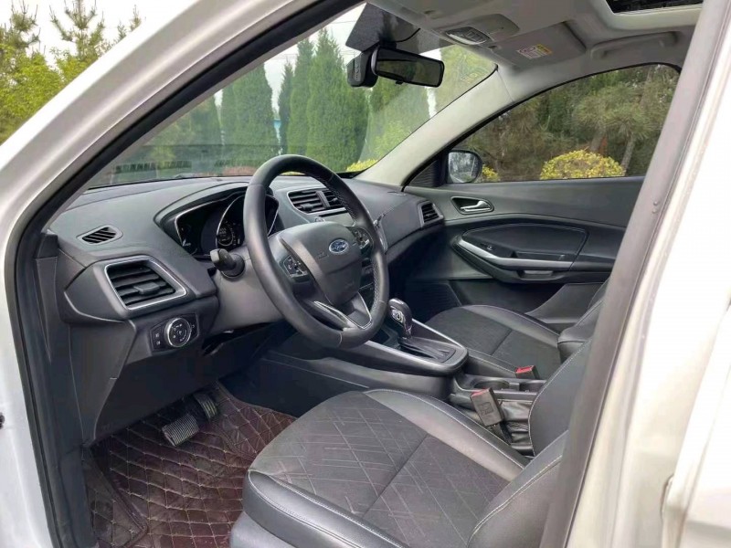 烟台20年福特福睿斯6