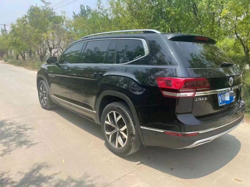 潍坊17年大众途昂6