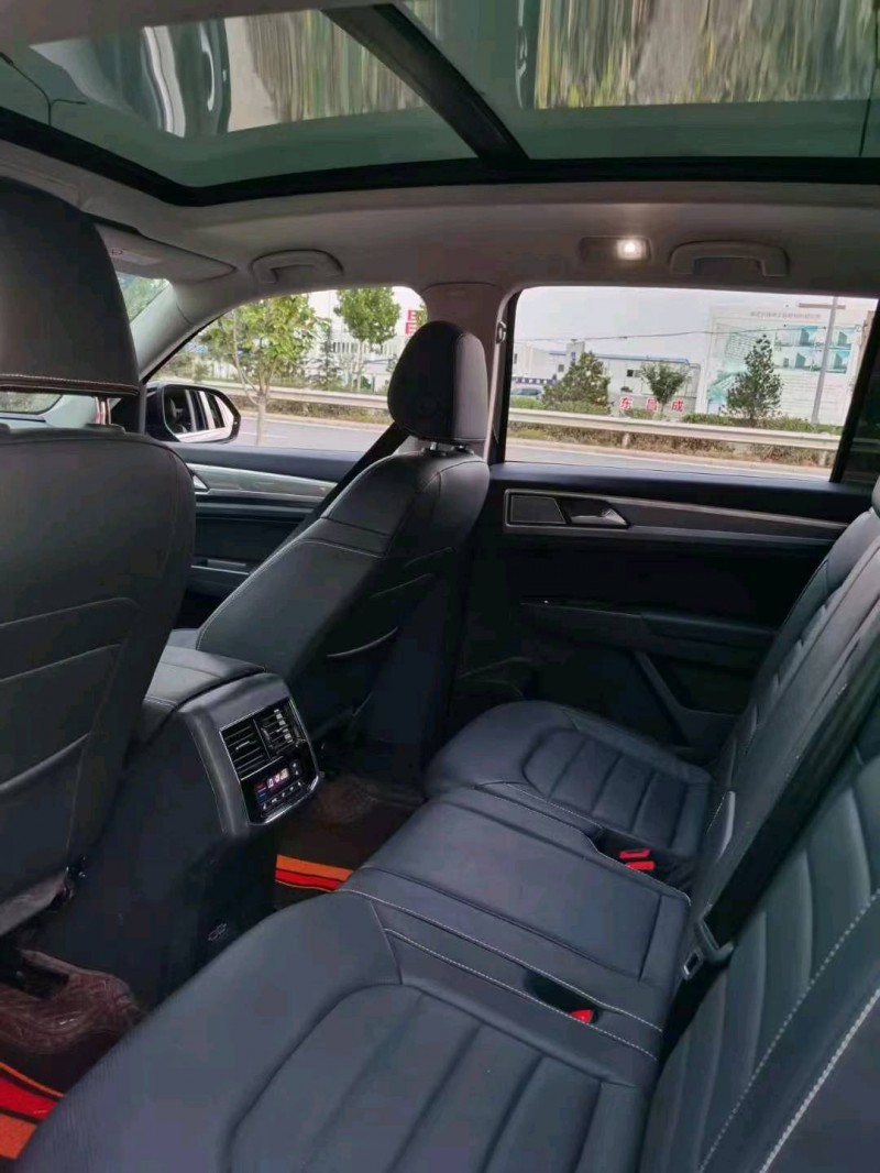 潍坊20年大众途昂5