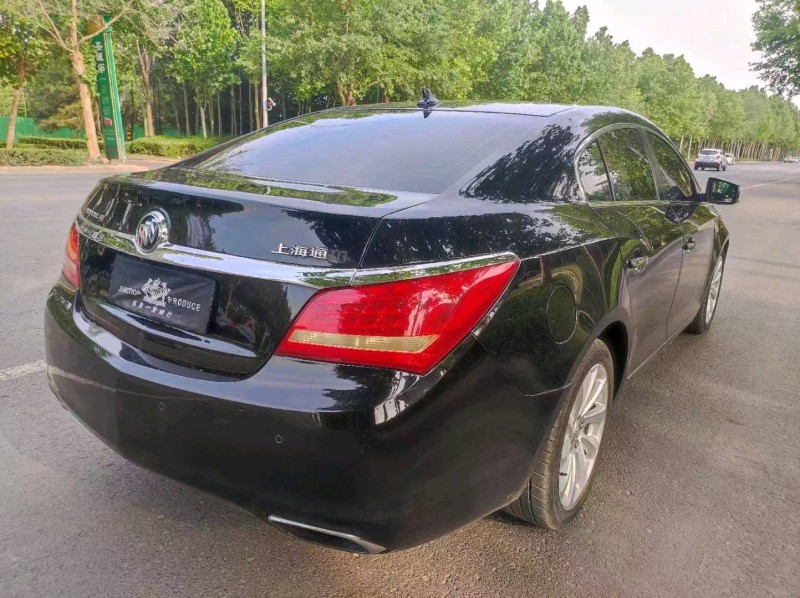 潍坊13年别克君越8