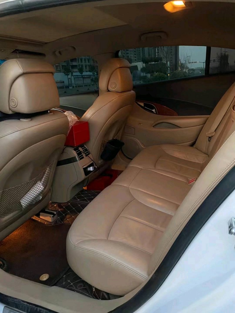 潍坊12年别克君越6