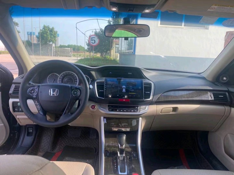 潍坊15年本田雅阁5