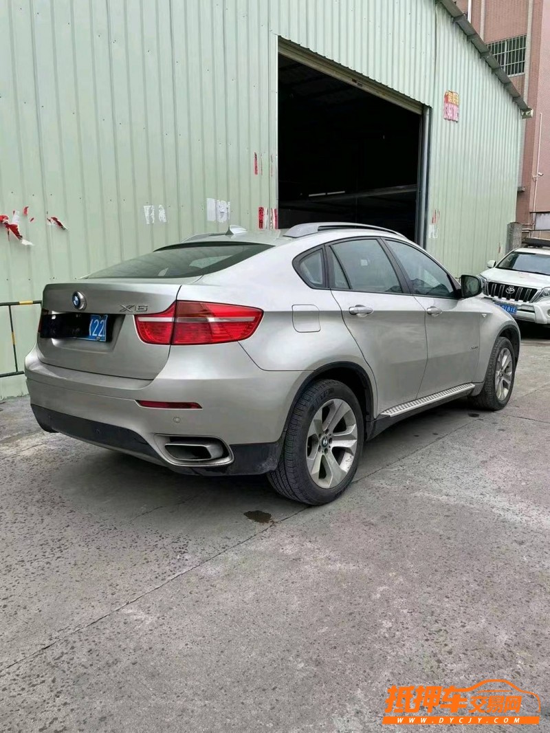 中山10年宝马X65