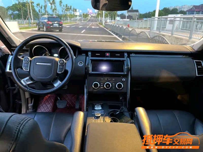 上海18年路虎發現4