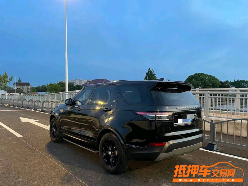 上海18年路虎發現7