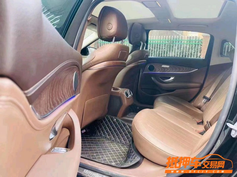 青岛17年奔驰E9