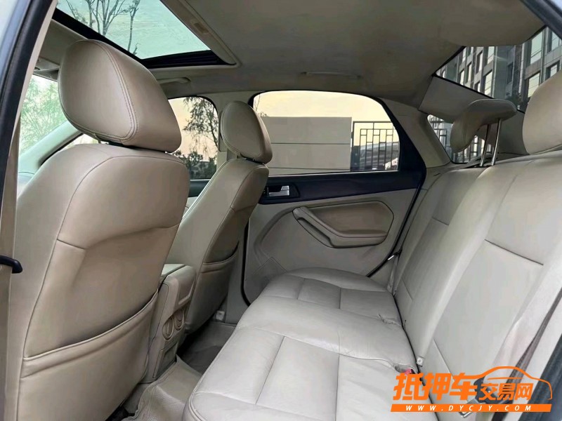 烟台12年福特福克斯8