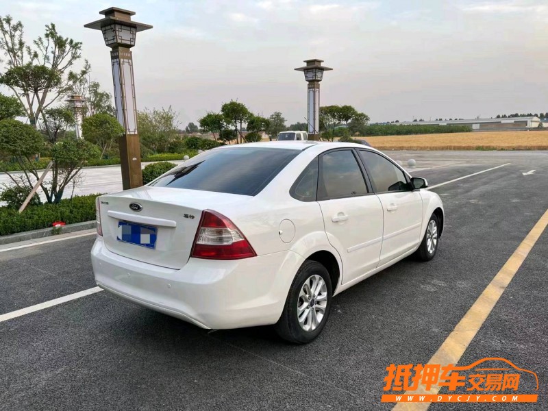 烟台12年福特福克斯9