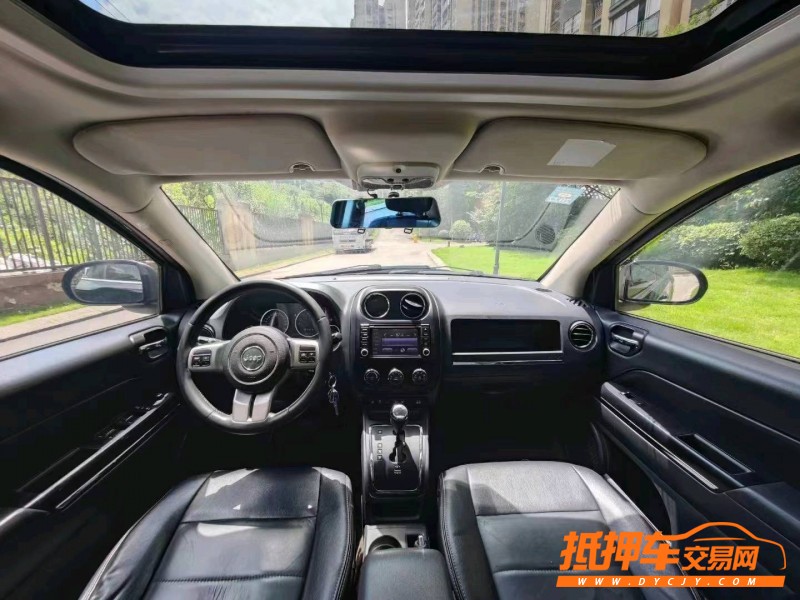 重慶13年Jeep指南者8