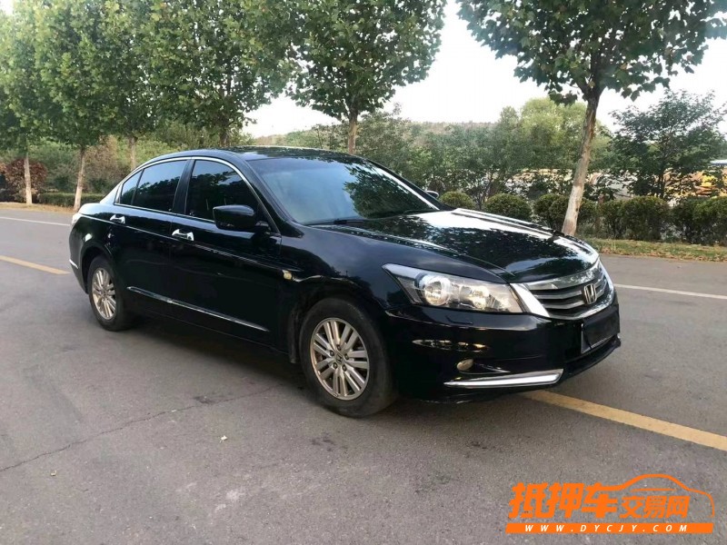 徐州13年本田雅阁3