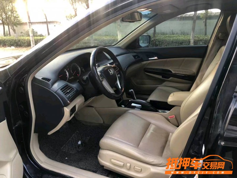 徐州13年本田雅阁4
