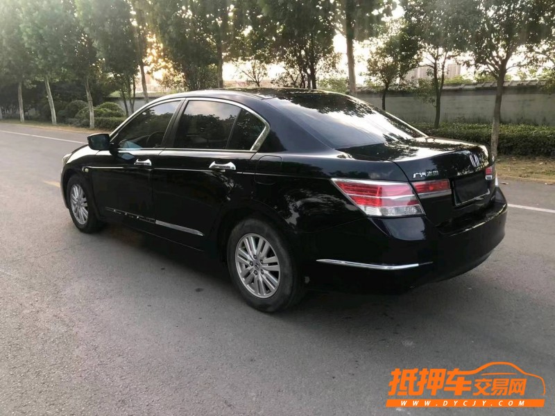 徐州13年本田雅阁9