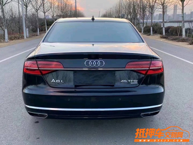 徐州17年奥迪A8L9