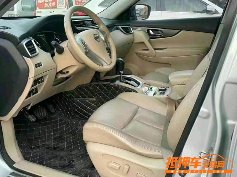 廣州15年日產奇駿9