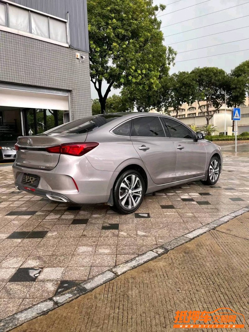 東莞20年長安汽車逸動7