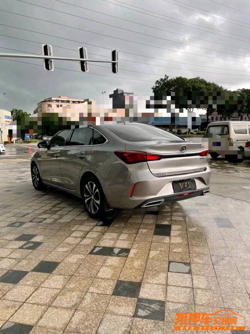 東莞20年長安汽車逸動8